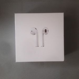 Apple Airpods 1st Generation - White